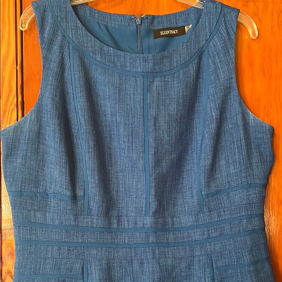 Blue Sleeveless Shift Dress - Picture 3 of 4